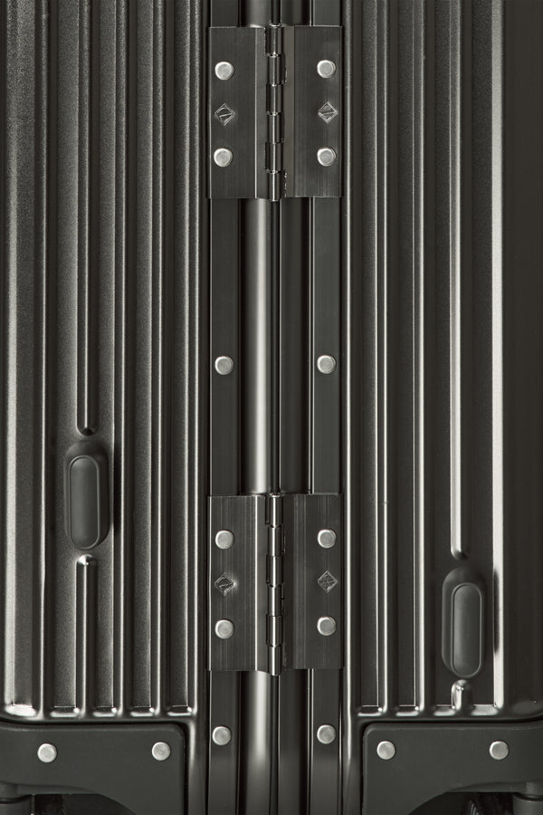 Anodised aluminium shell