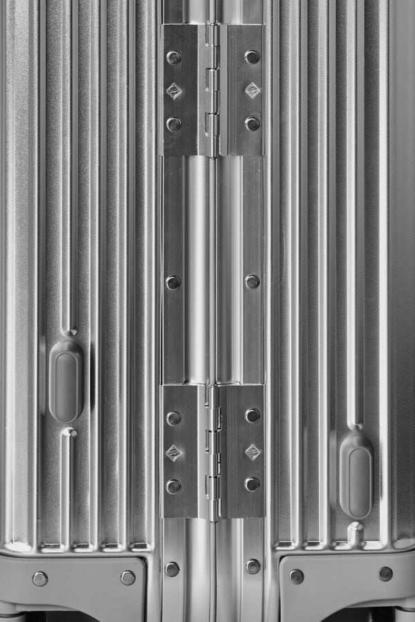 Anodised aluminium shell
