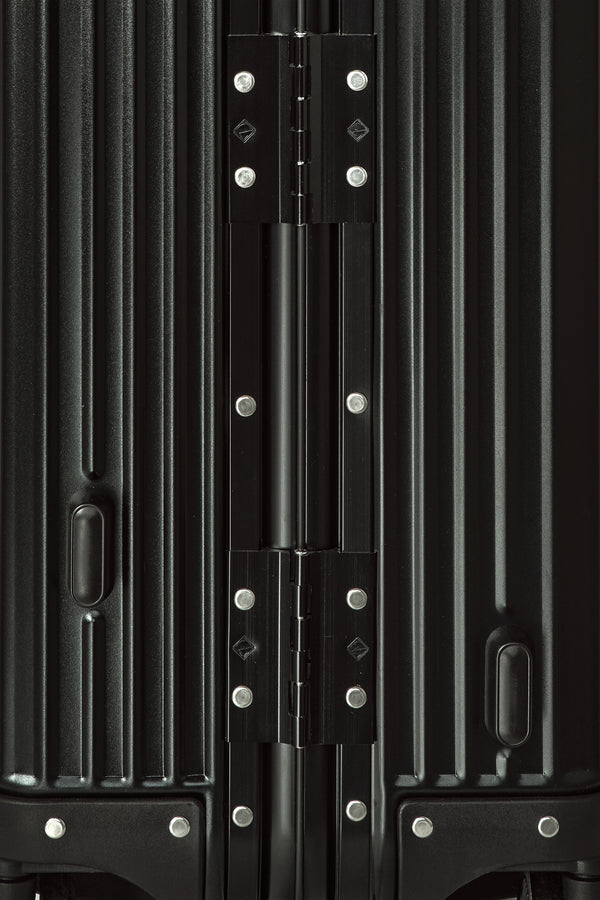 Anodised aluminium shell