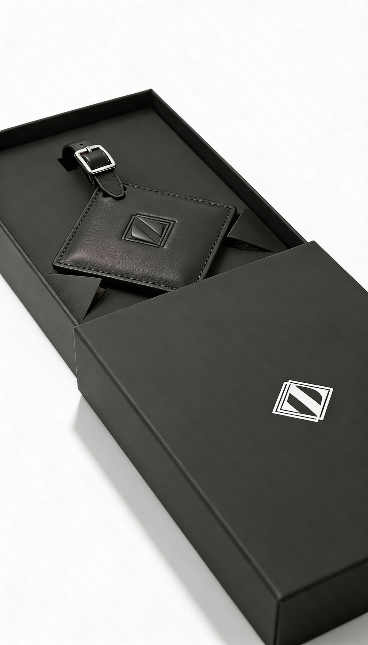 PREZOR black leather luggage tag in the gift box