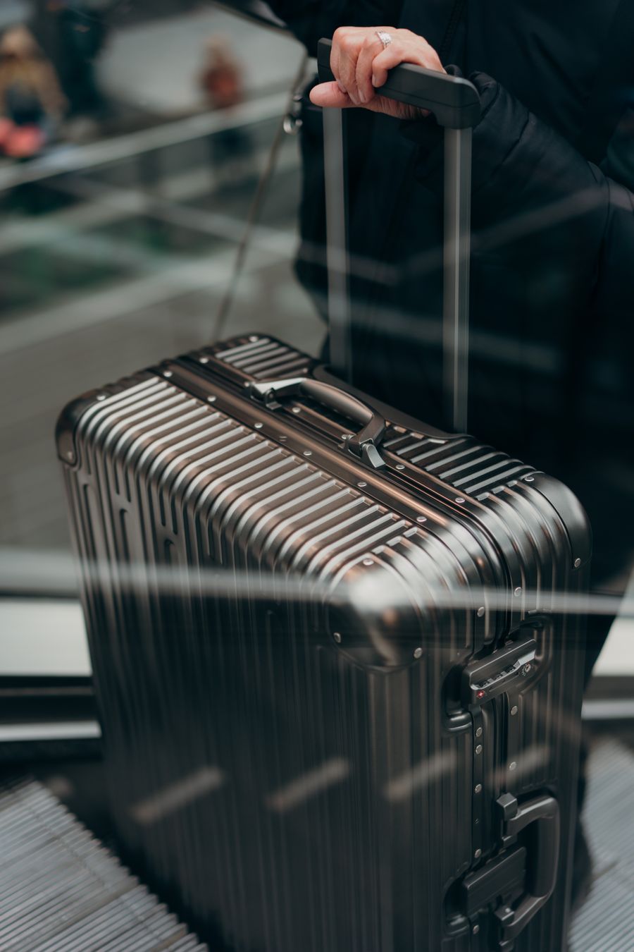 Une valise qu'on garde.