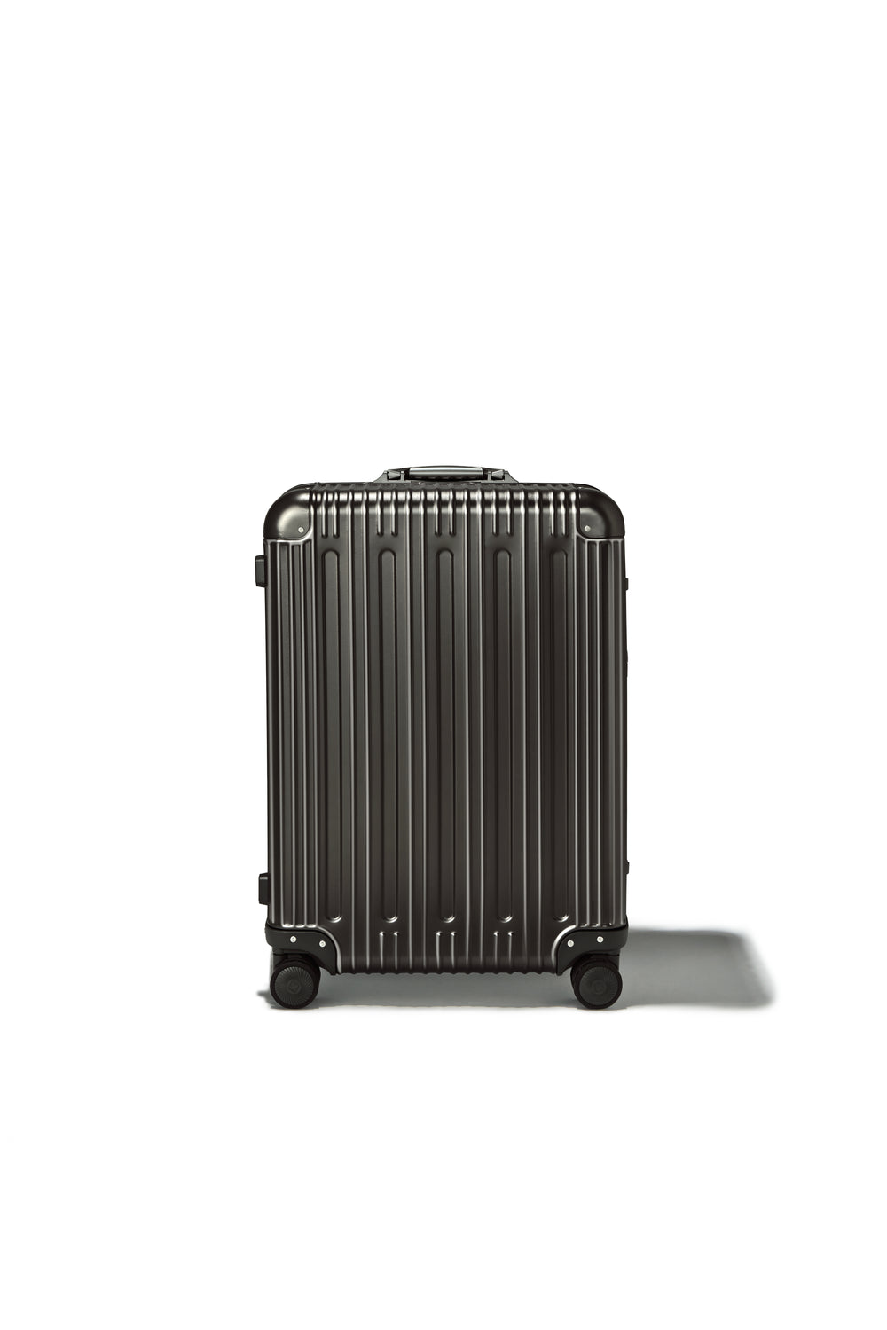 PREZOR aluminum suitcase in Metallic Grey, detail view — Check-In M