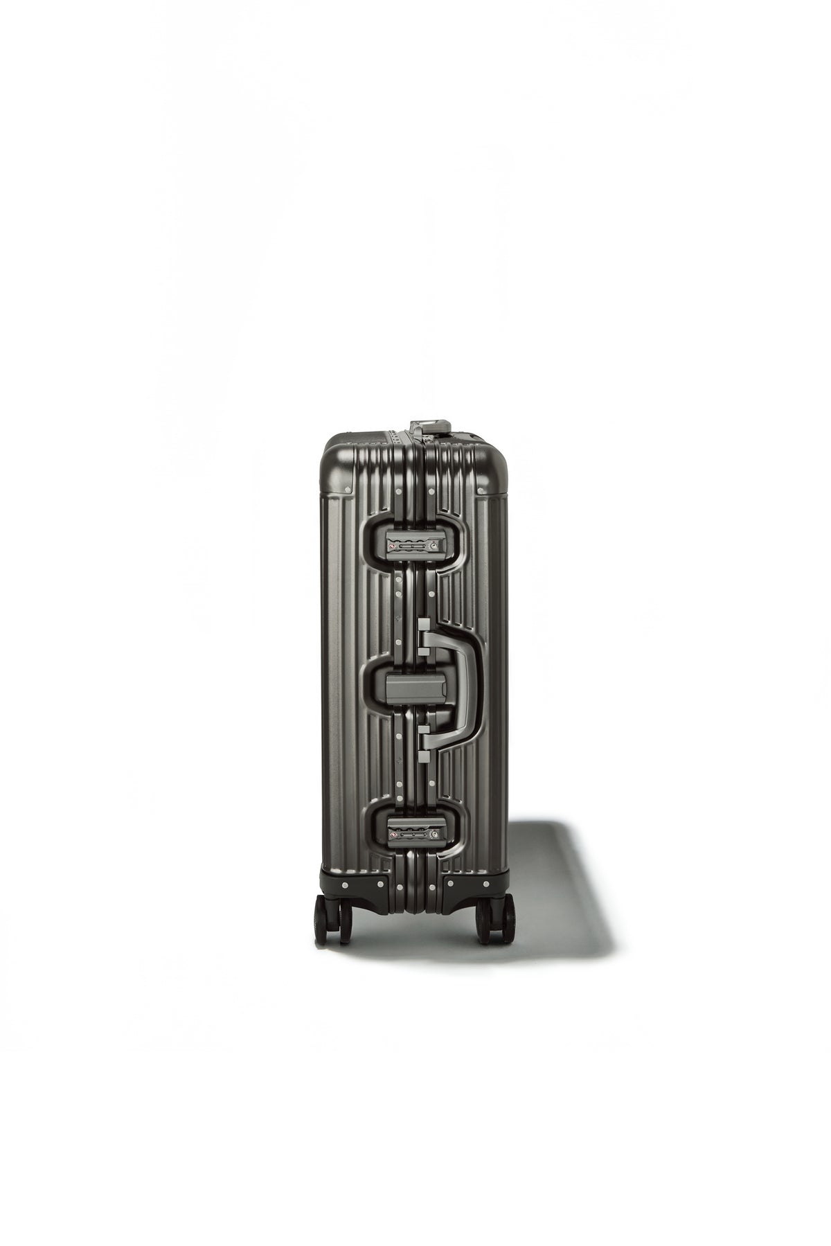 Prezor Aluminum Suitcase - Metallic Grey